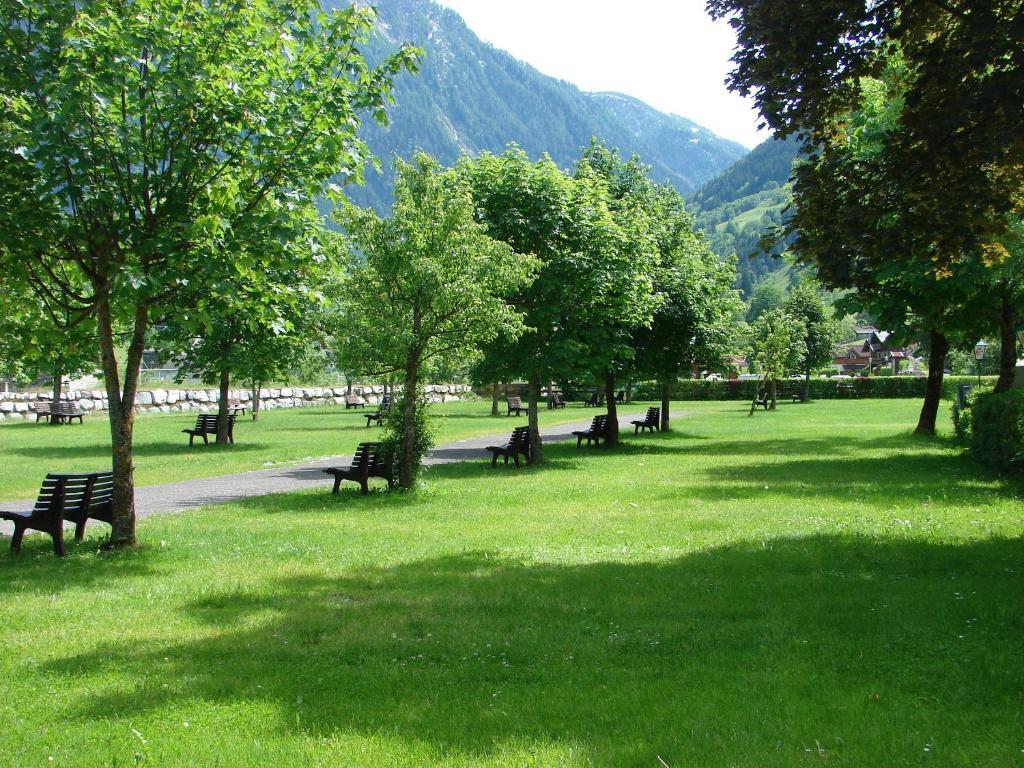 Hotel-Restaurant Lampenhaeusl Fusch an der Grossglocknerstrasse Екстериор снимка
