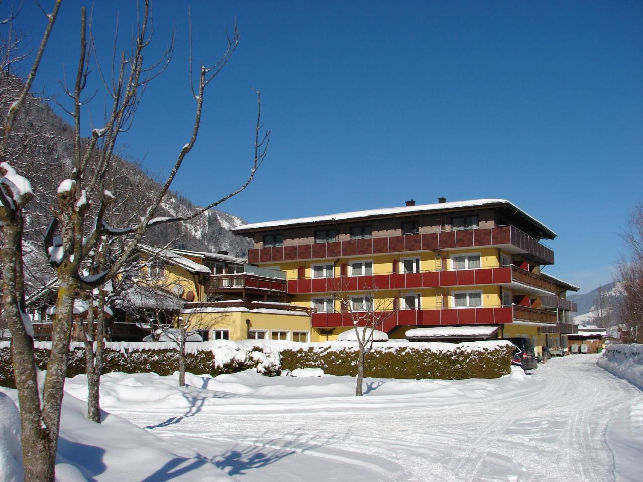 Hotel-Restaurant Lampenhaeusl Fusch an der Grossglocknerstrasse Екстериор снимка