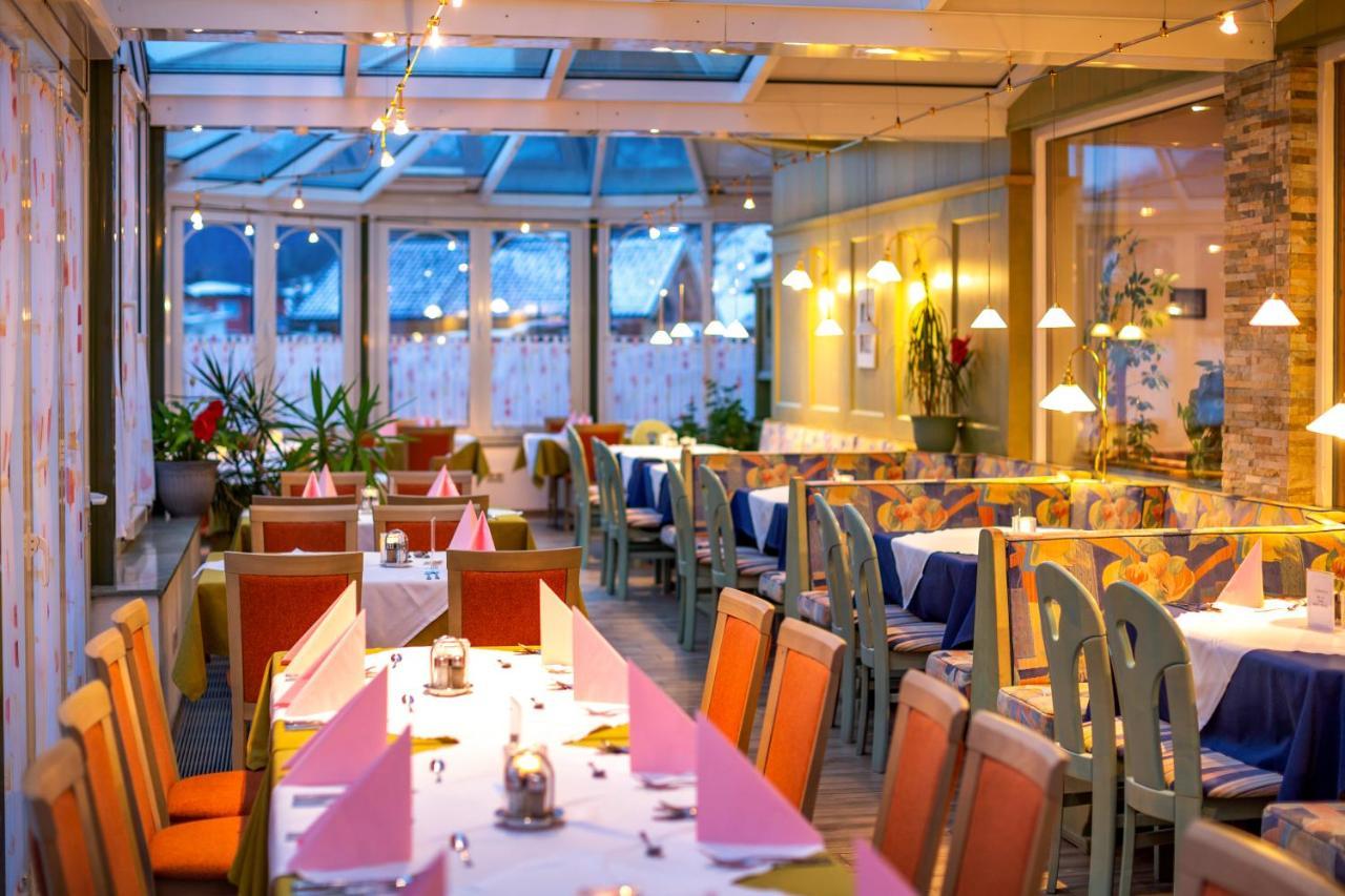 Hotel-Restaurant Lampenhaeusl Fusch an der Grossglocknerstrasse Екстериор снимка