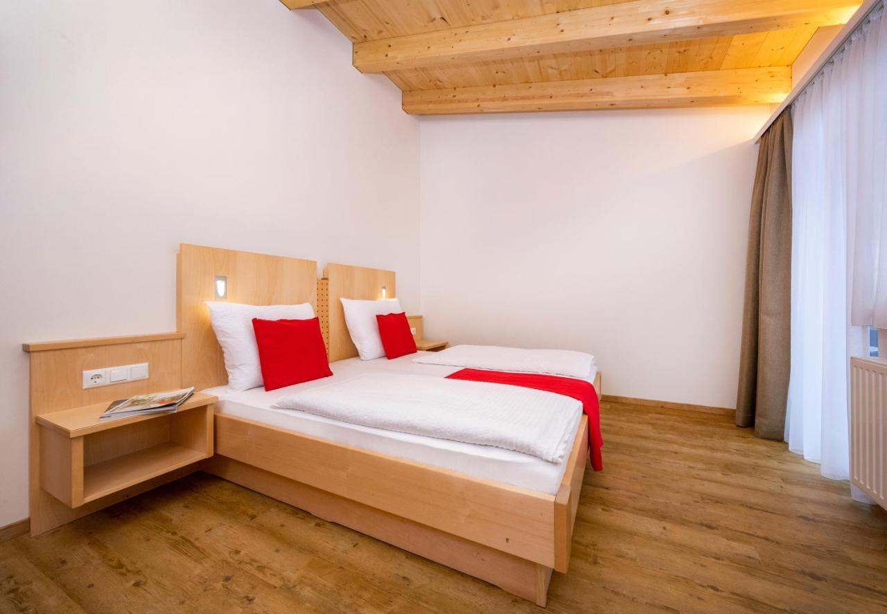 Hotel-Restaurant Lampenhaeusl Fusch an der Grossglocknerstrasse Екстериор снимка
